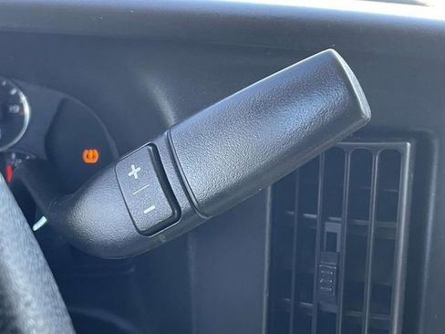 Used 2015 Chevrolet Express 2500 image 20