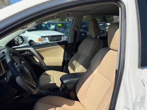 Used 2014 Toyota RAV4 Limited w/ Technology Package AWD/4WD image 45