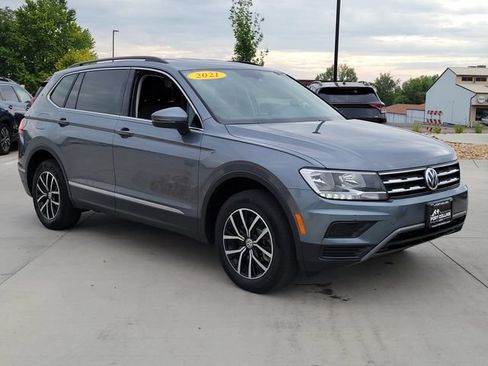 Used 2021 Volkswagen Tiguan SE FWD image 7