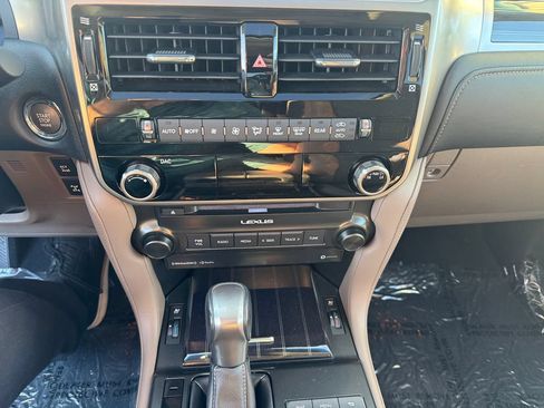 Used 2023 Lexus GX 460 Premium w/ Premium Package AWD/4WD image 16