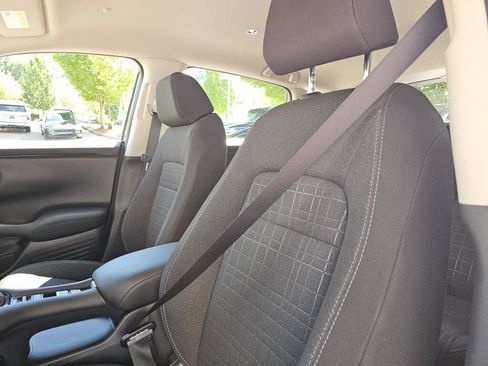 Certified 2025 Honda HR-V LX image 24