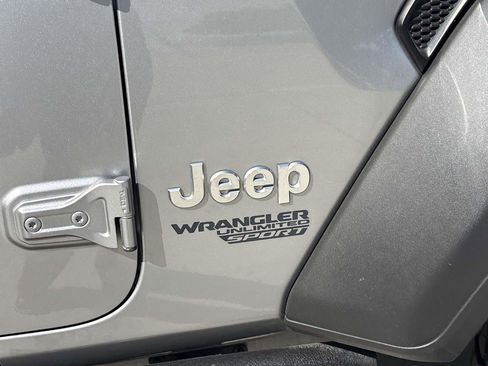 Used 2020 Jeep Wrangler Unlimited Sport S image 11