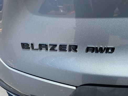 Used 2025 Chevrolet Blazer LT w/ Midnight/Sport Edition AWD/4WD image 11