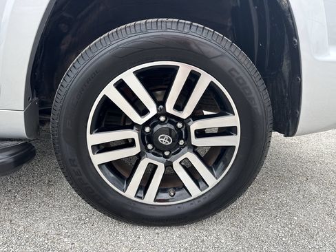 Certified 2018 Toyota 4Runner Limited AWD/4WD image 19