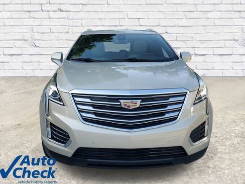 Used 2017 Cadillac XT5 Luxury w/ Driver Awareness Package FWD image 6