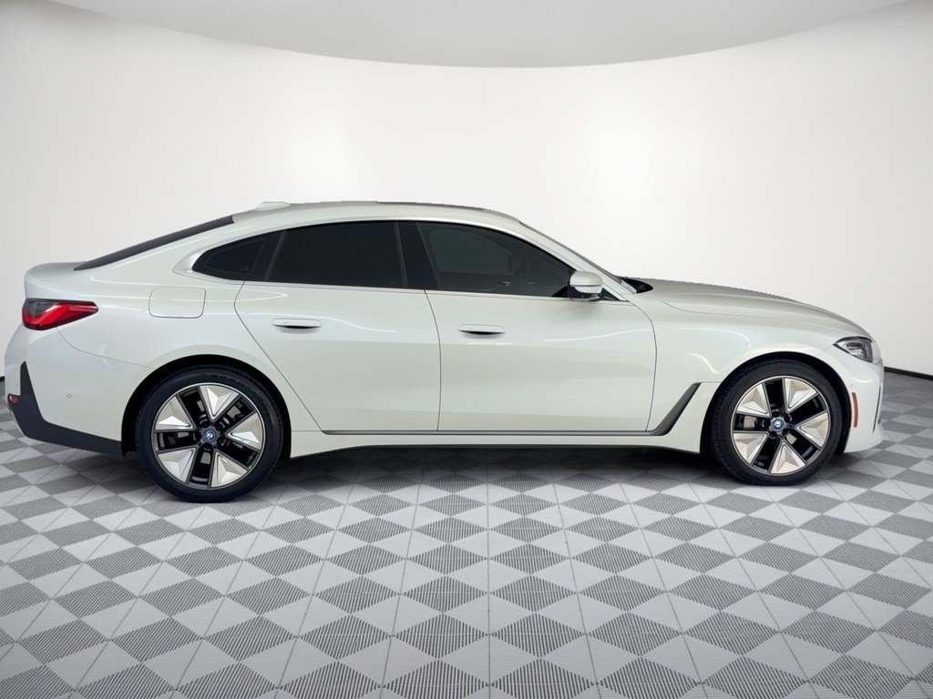 Used 2023 BMW i4 eDrive40 RWD image 8