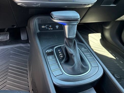 Used 2024 Hyundai Kona SEL AWD/4WD image 5