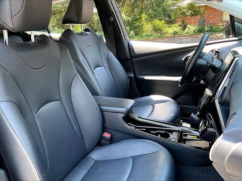 Used 2022 Toyota Prius Prime Limited FWD image 29