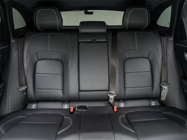 New 2025 Jaguar F-PACE R-Dynamic S AWD/4WD image 18