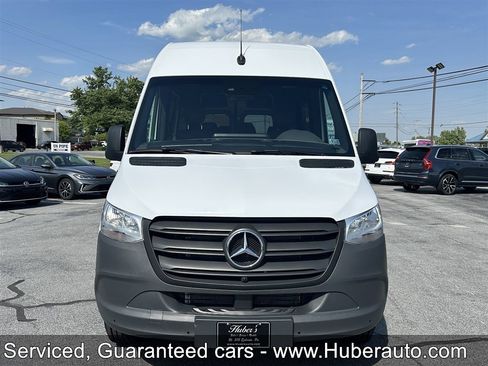 Used 2024 Mercedes-Benz Sprinter 2500 image 2