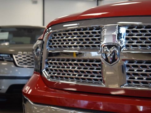 Used 2016 RAM 1500 Laramie w/ Convenience Group AWD/4WD image 23