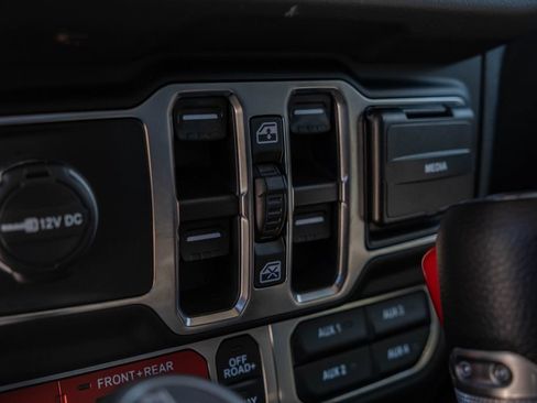 Used 2026 Jeep Gladiator Rubicon AWD/4WD image 12