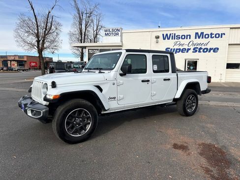 Used 2023 Jeep Gladiator Overland image 1