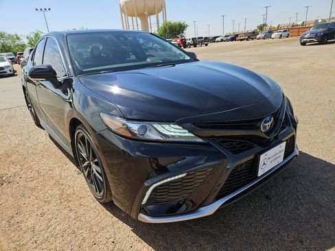 Used 2022 Toyota Camry XSE w/ Navigation Upgrade Package FWD image 11