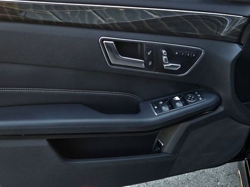 Used 2016 Mercedes-Benz E 350 Sedan w/ Premium Package image 10