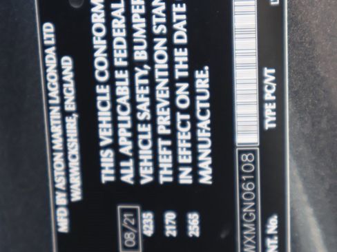 Used 2021 Aston Martin V8 Vantage Coupe image 26