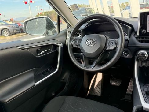 Used 2024 Toyota RAV4 XLE image 10