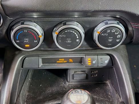 Used 2016 MAZDA MX-5 Miata Grand Touring image 16