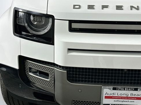 Used 2024 Land Rover Defender 110 X-Dynamic SE AWD/4WD image 16