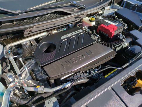 Used 2023 Nissan Rogue SV image 21