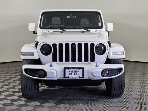 Used 2023 Jeep Wrangler Unlimited Sahara AWD/4WD image 2