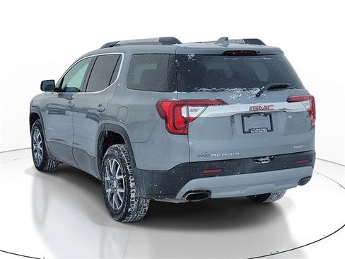 Certified 2023 GMC Acadia SLT image 3