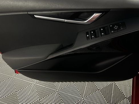 Used 2023 Kia Niro EX image 29