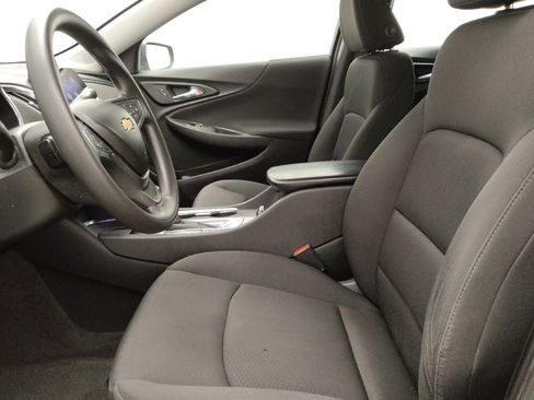 Used 2020 Chevrolet Malibu LT FWD image 17