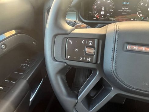 Used 2025 Land Rover Defender 110 V8 image 18