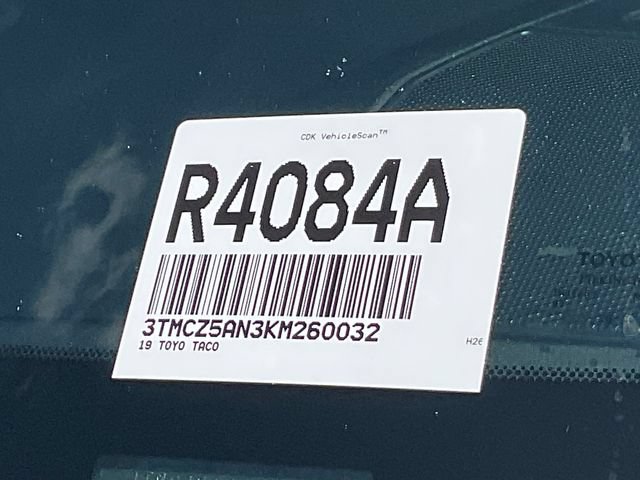 Used 2019 Toyota Tacoma TRD Off-Road AWD/4WD image 29