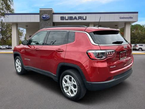 Used 2024 Jeep Compass Latitude w/ Convenience Group AWD/4WD image 4