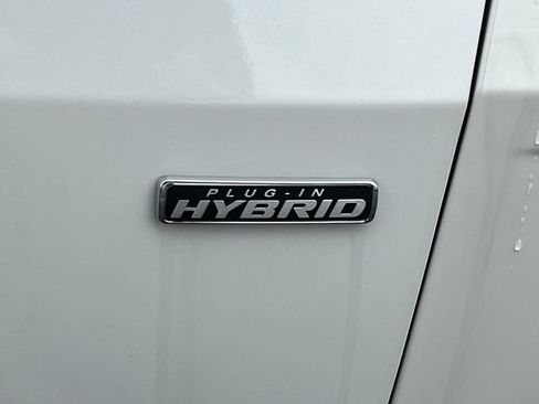 New 2026 Ford Escape SE w/ Class II Trailer Tow Package FWD image 2