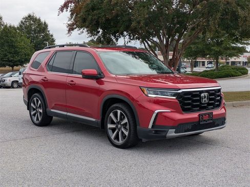 Used 2023 Honda Pilot Elite image 2