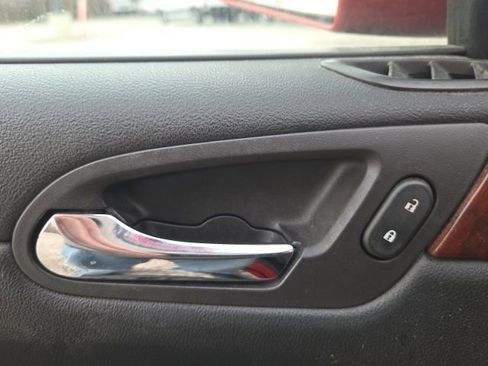 Used 2009 Chevrolet Impala LS image 12