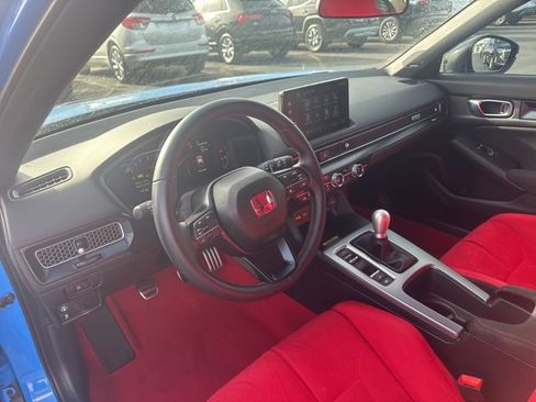 Used 2024 Honda Civic Type R image 9