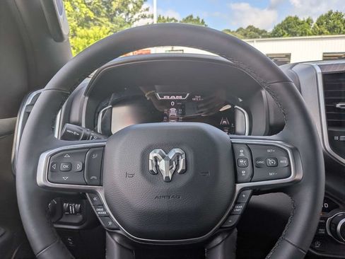 Used 2025 RAM 1500 Big Horn AWD/4WD image 25
