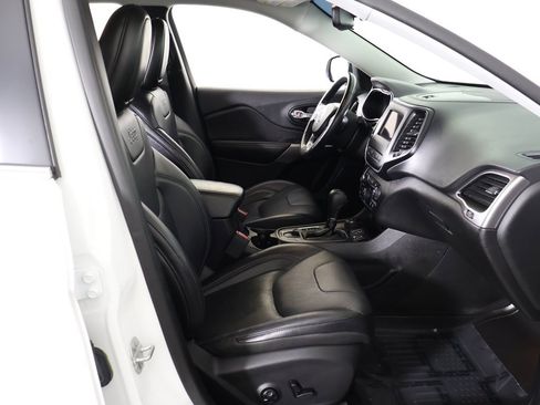 Used 2021 Jeep Cherokee Latitude Lux image 29