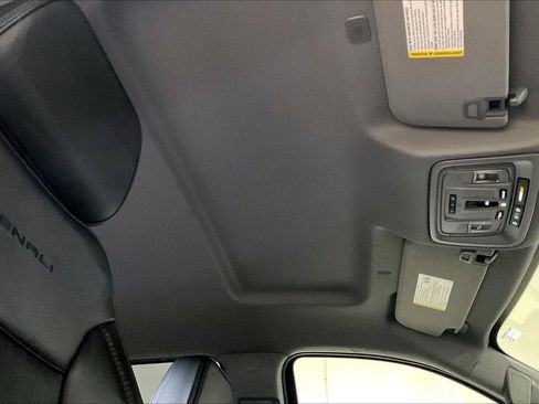 Used 2022 GMC Sierra 1500 Denali image 24