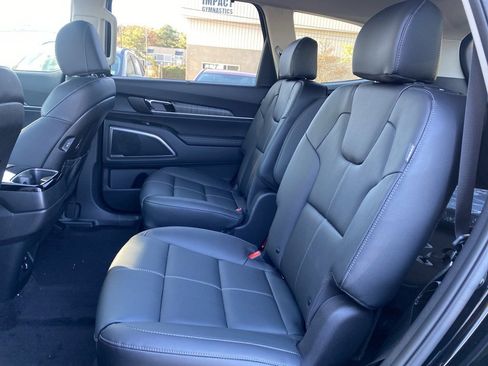 New 2025 Kia Telluride EX w/ EX Captain's Chair Package image 28