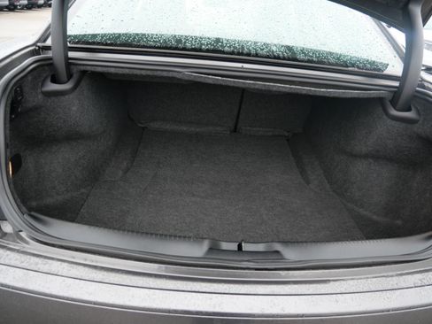 Used 2022 Chrysler 300 Touring w/ Sport Appearance Package image 18