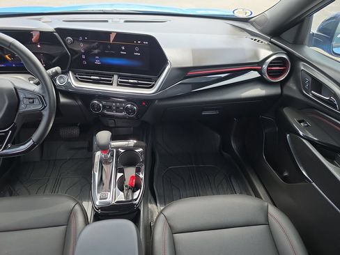 Used 2024 Chevrolet Trax RS w/ Driver Confidence Package FWD image 22