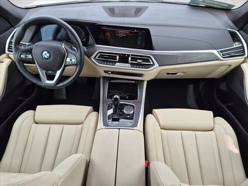 Certified 2022 BMW X5 xDrive40i w/ Parking Assistance Package AWD/4WD image 19