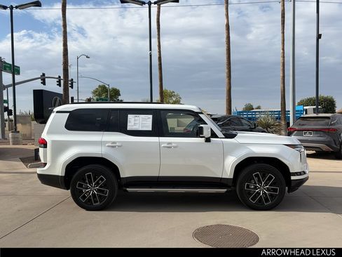 Used 2026 Lexus GX 550 AWD/4WD image 7