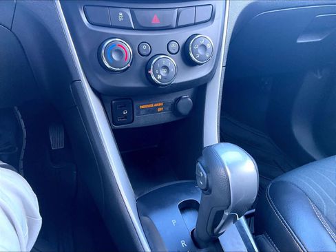 Certified 2022 Chevrolet Trax LT w/ Sport Edition image 25