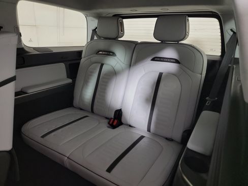 Used 2025 Rivian R1S Adventure AWD/4WD image 22