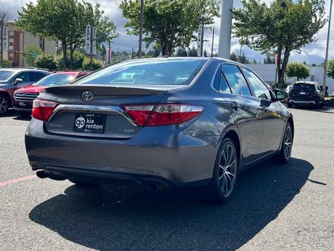 Used 2017 Toyota Camry XSE FWD image 7
