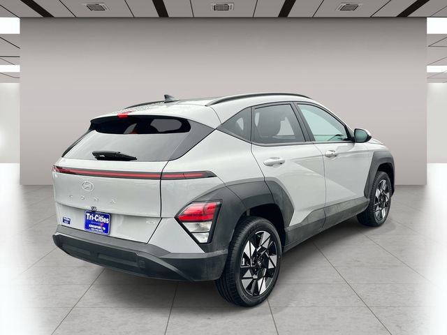Used 2025 Hyundai Kona SEL AWD/4WD image 3