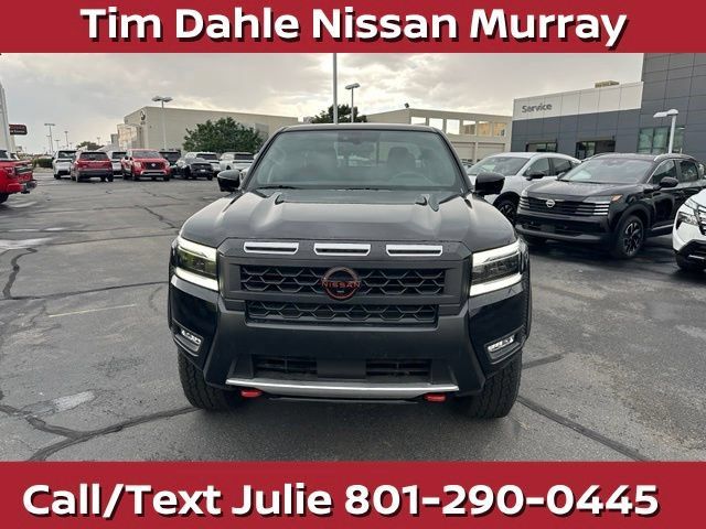 Used 2025 Nissan Frontier PRO-4X w/ Pro Convenience Package AWD/4WD image 4