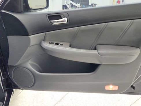 Used 2005 Honda Accord EX-L image 23