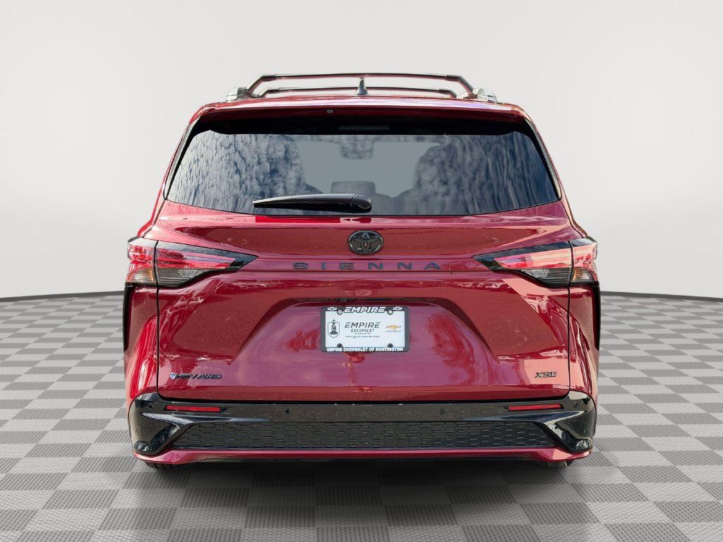 Used 2026 Toyota Sienna XSE AWD/4WD image 6